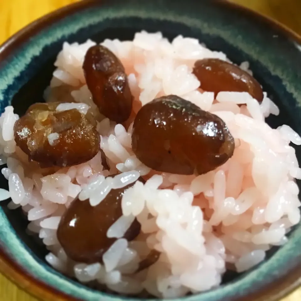 Snapdishの料理写真:炊飯器で甘納豆の赤飯|Daikiさん