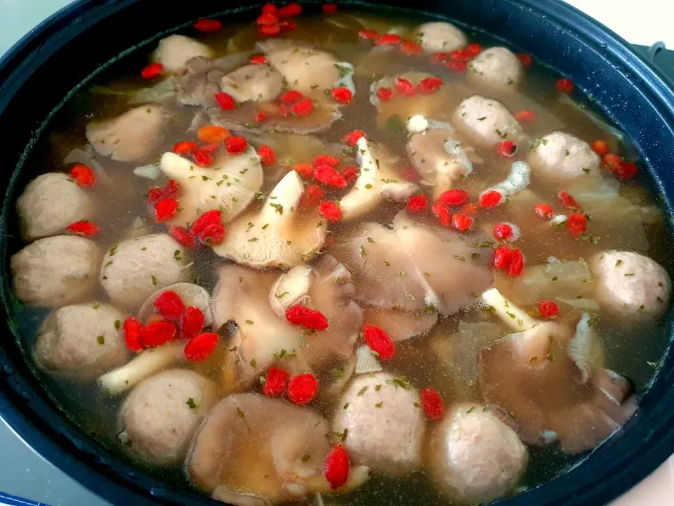 White Pepper Soup w/ Chicken Drumsticks|envymaqueenさん