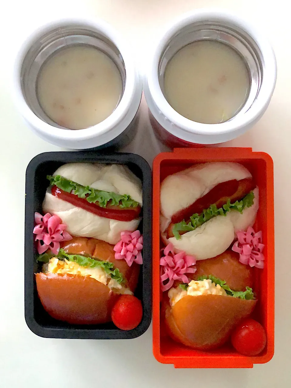 Snapdishの料理写真:ホットドッグ&シチュー弁当♪|ikumonさん