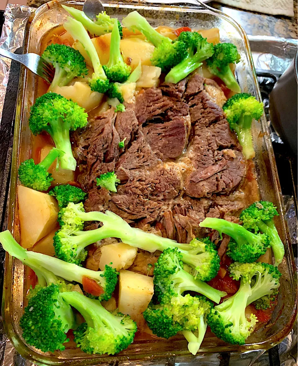 Chuck Roast Beef Cooked in the Oven 🥩|Alma's Home Kitchenさん