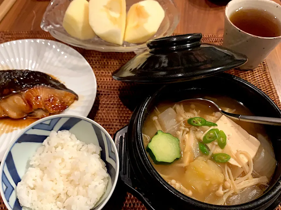 魚ウィークの夜ご飯　銀だらの煮付けと野菜たっぷりテンジャンチゲ|たまにゃんさん