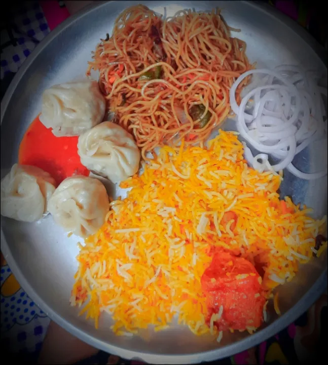 Chowmein Momos Biryani|arushiさん