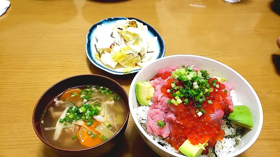 中落ちイクラ丼～筋は汁物で利用|友美さん