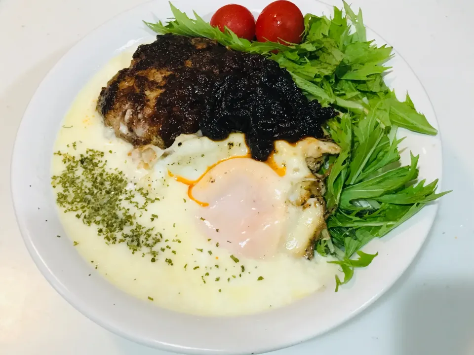 Snapdishの料理写真:ロコモコ丼！！|ゆうかさんさん