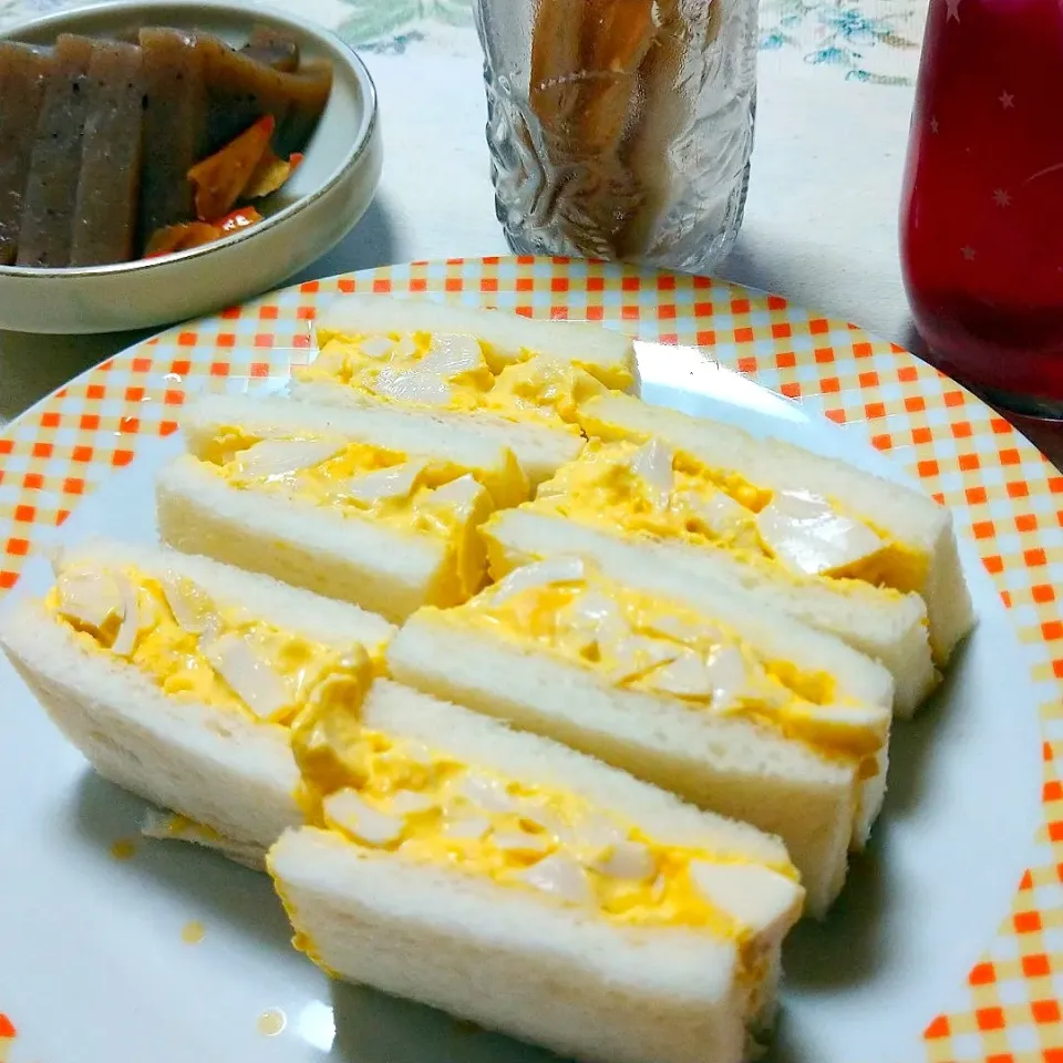 お店の味を再現☆煮卵サンド|うたかた。さん