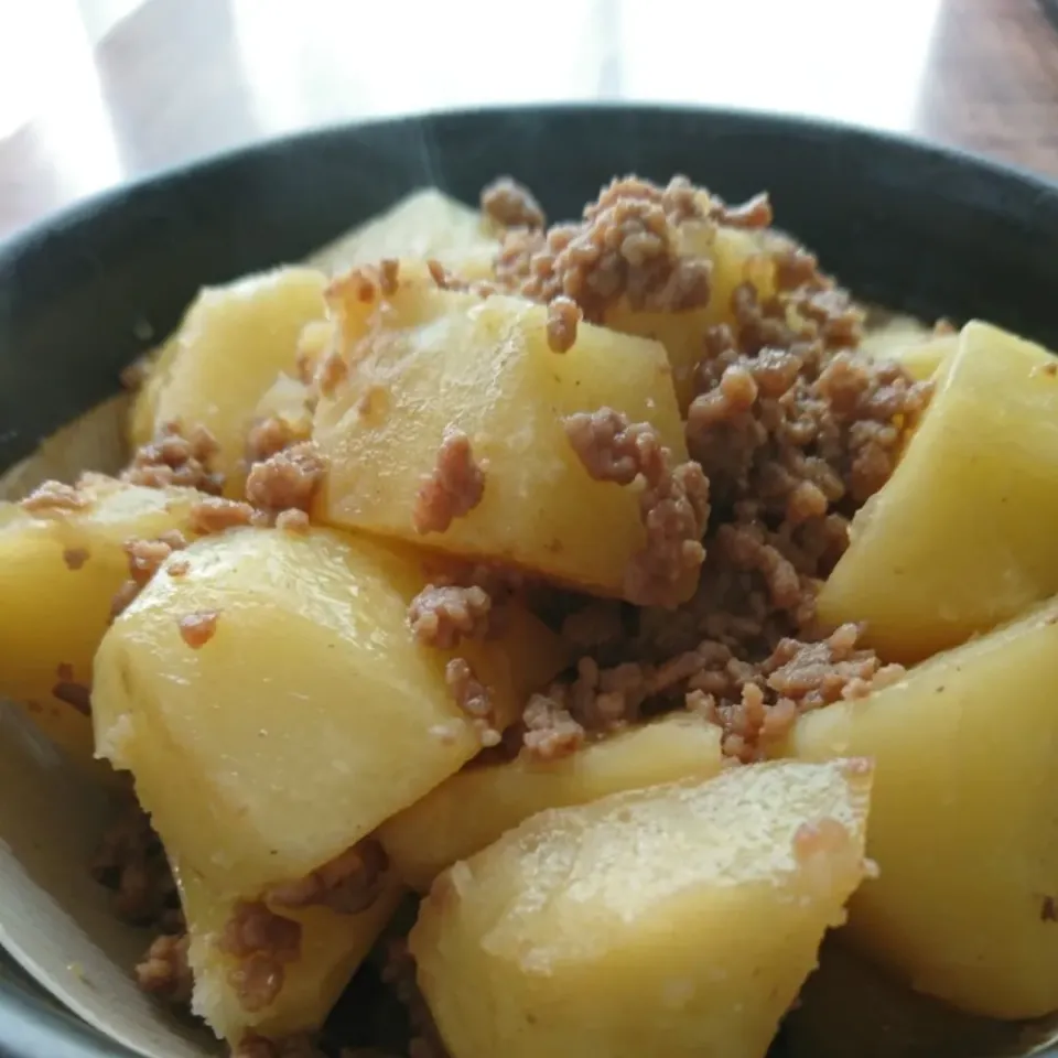 まめころさんの料理 じゃがいもとひき肉の煮物|とだともさん