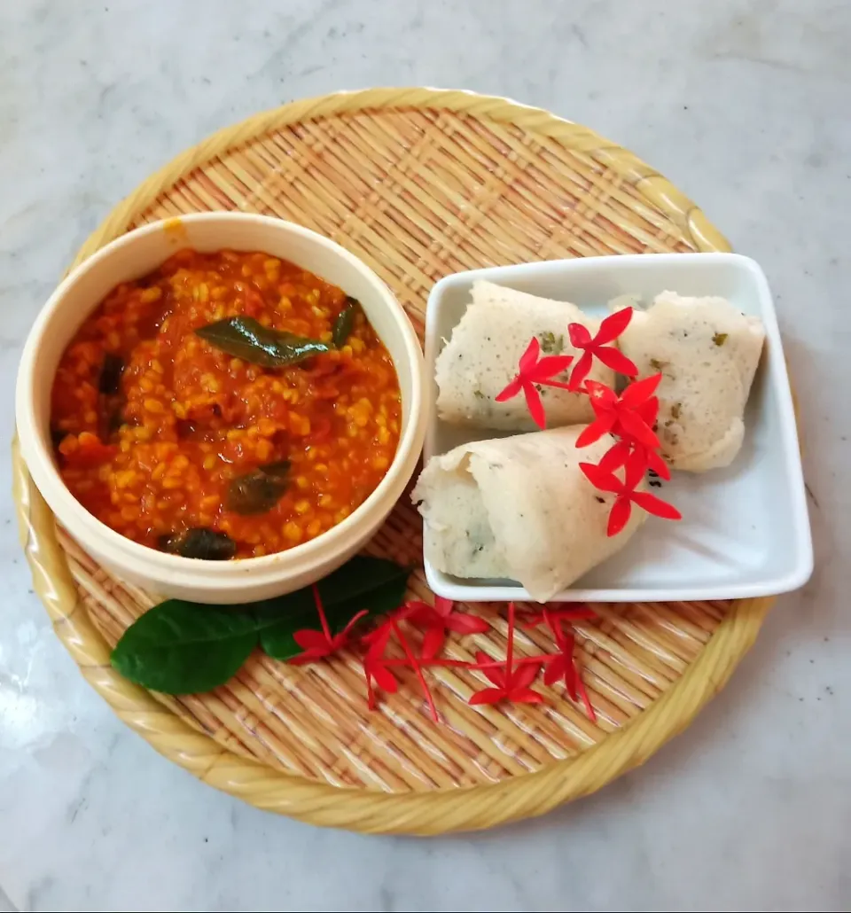 Kanchipuram Idly with Tomato Chutney.|Priyamayaさん