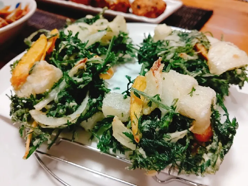 Snapdishの料理写真:真希さんの料理 餅と旬野菜のかき揚げ|Naomi Furuyaさん