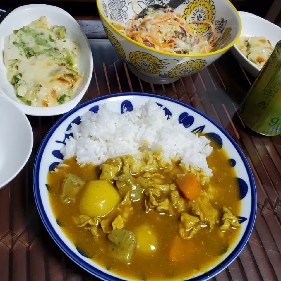 奥様料理で♪😀
アボカド豆腐グラタン
サラダ🥗
前日の豚汁リメイクでカレー🍛|dai.noriさん