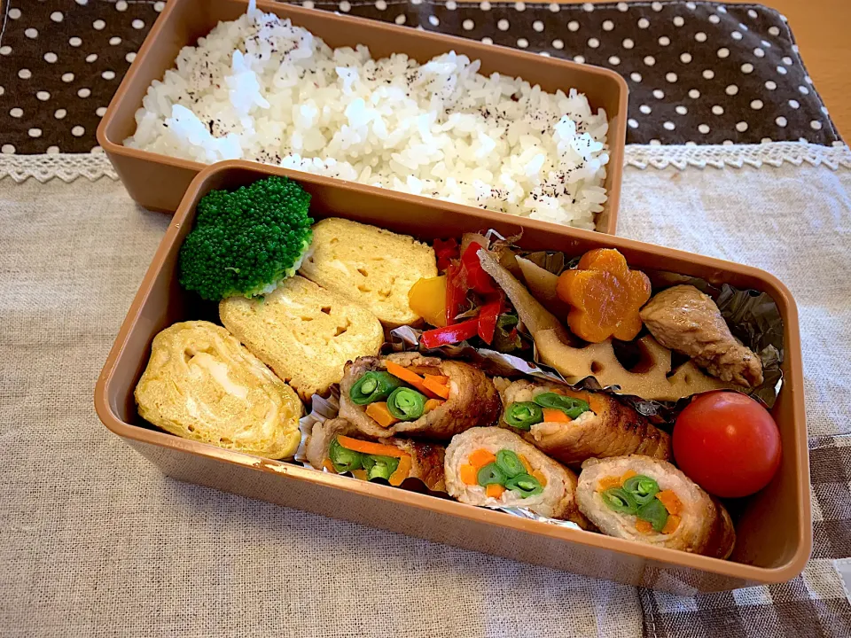 Snapdishの料理写真:インゲン人参肉巻🥕卵焼き🥚筑前煮🥕パプリカ金平😆🍅🥦🍚|あやこさん