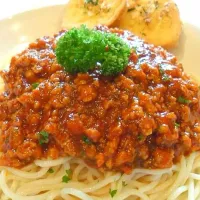 Snapdishの料理写真:Spagetti with Beef sauce|Sasitorn Baipongさん