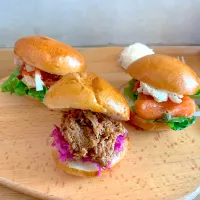 Slider Set(Pulled Pork, Jerk Chicken and Salmon Cream Cheese)|chan mitsuさん