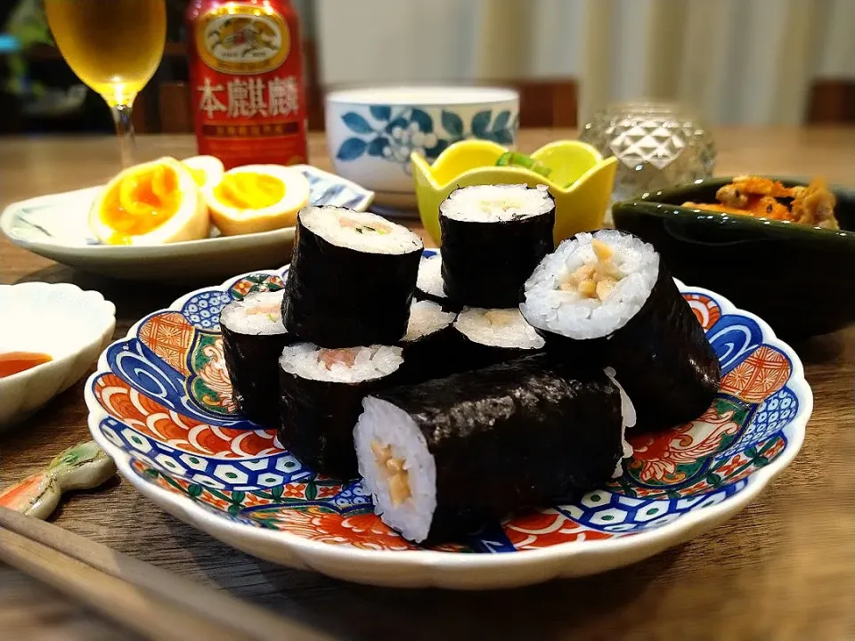 細巻きのある食卓|古尾谷りかこさん