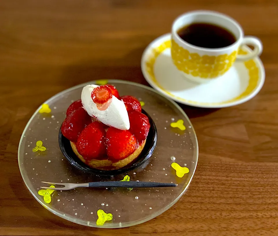 MICHALAK(ミシャラク)のタルトフレーズヴァニーユ🍓🥧|ナナさん