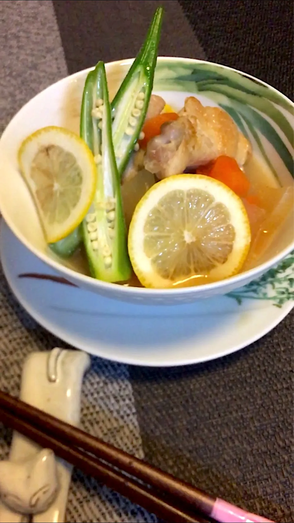 めるぼ 💟さんの料理 鶏手羽と大根のレモンペッパー白だし煮🍲♨🍚🥢🍃レンチン♪♪とワンパンで出来ちゃう！時短煮物です♪♪|MOMO-chan☻さん