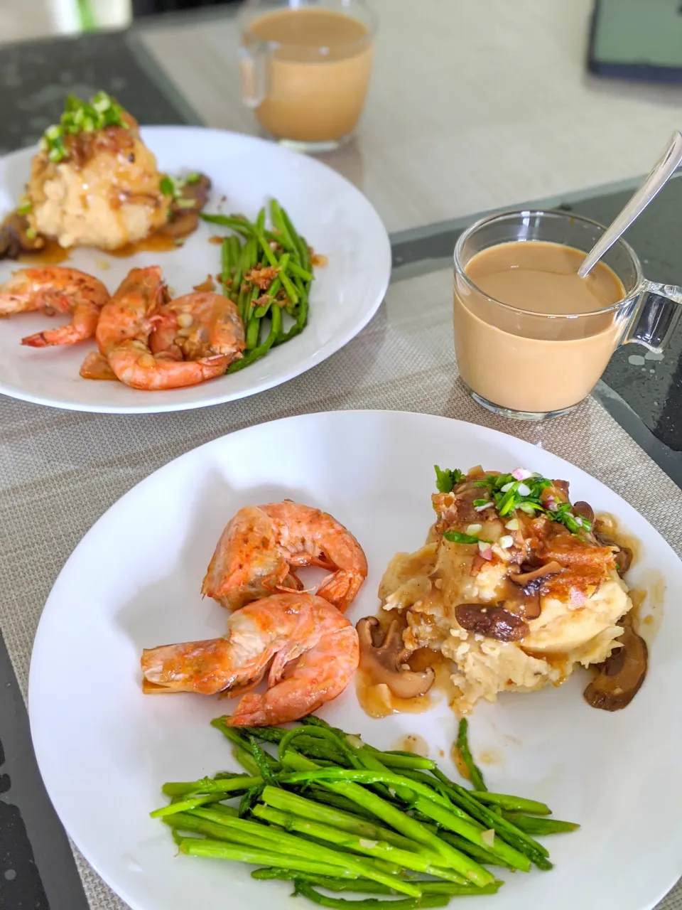 Snapdishの料理写真:Grilled prawn with mashed potatoes|歆颖さん