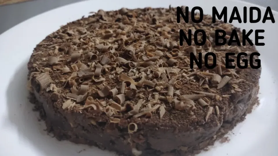 Snapdishの料理写真:No-Bake  Chocolate Cake|Ranjni Thangaduraiさん