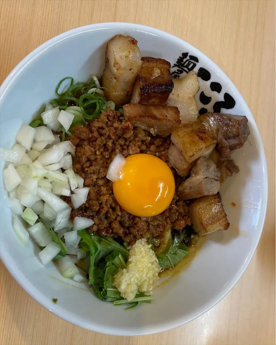 麺屋こころのカレー台湾まぜそば+炙りチャーシュー|Morito Kamiyaさん