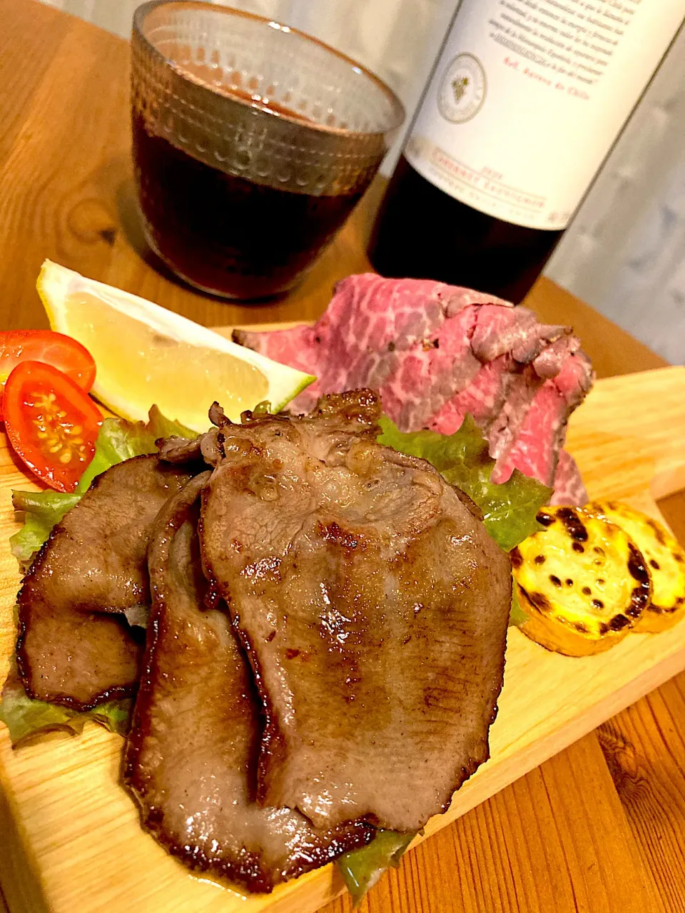 娘の誕生日プレート😋🥩🎊✨|アイさん