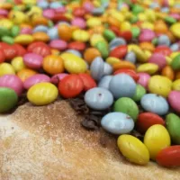 chocolate pizza with confectionery|Costa Navarro Gastronomiaさん