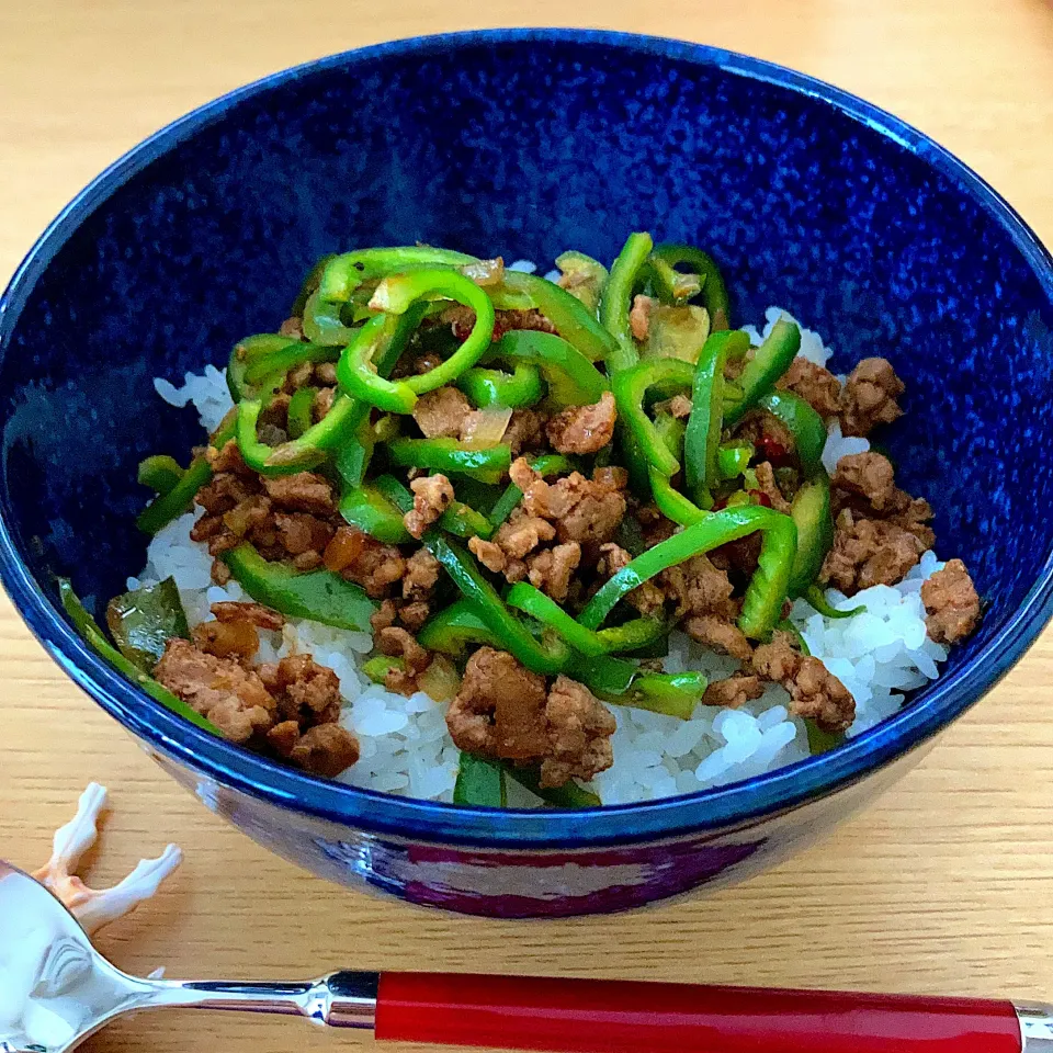 昼食|ツインうさぎさん