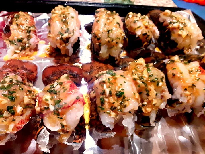 Snapdishの料理写真:buttered lobster tails|Sophieさん