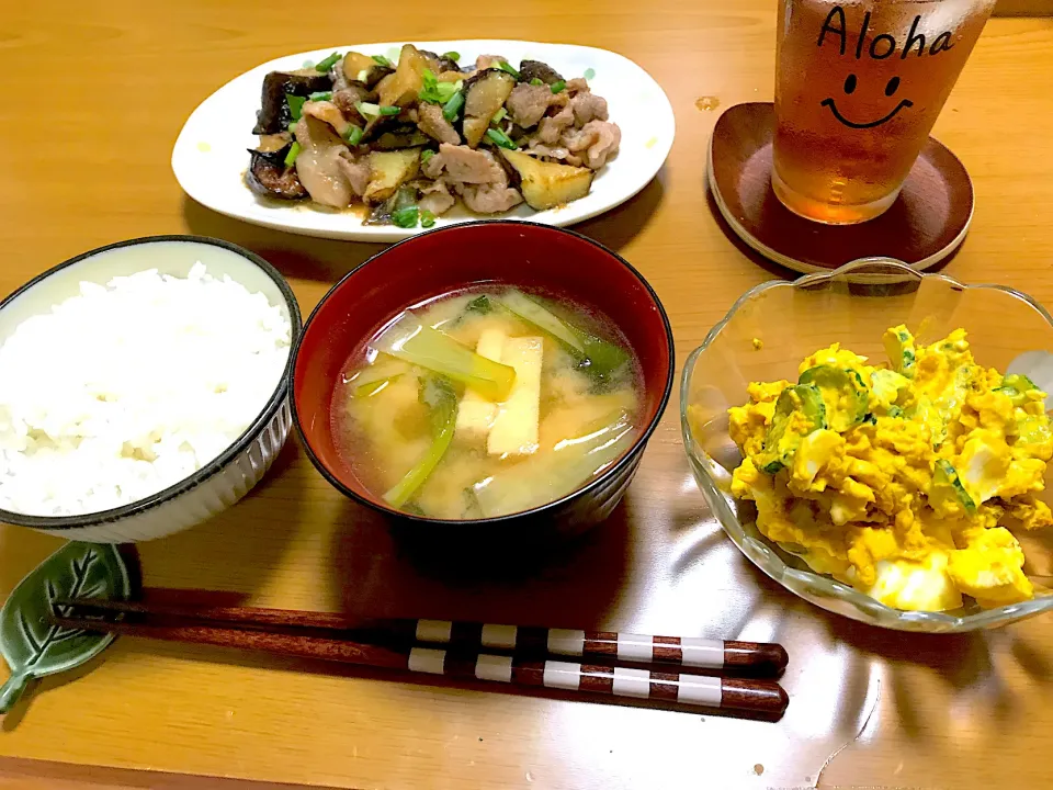 Snapdishの料理写真:豚肉となすの和風おろし、かぼちゃサラダ、青菜の味噌汁|Emiko Kikuchiさん