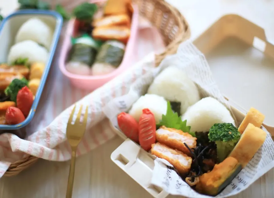 世界に届け❣️おにぎり弁当🍙|ゆいか＊さくママさん