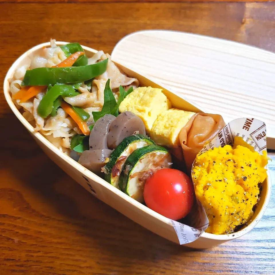 ☺️青椒肉絲丼弁当☺️
2020・10/06|Laniさん