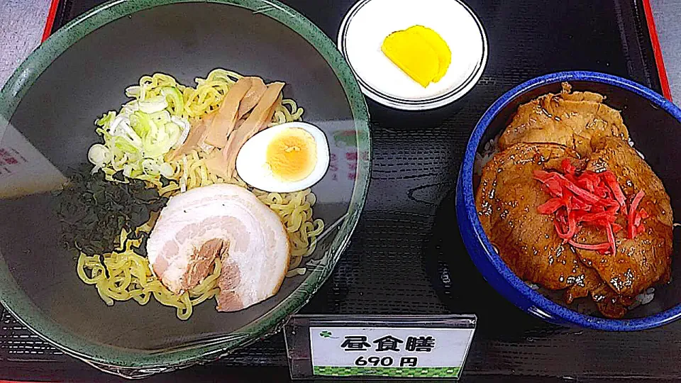 ラーメン＆ハーフ生姜焼き丼セット|nyama1さん