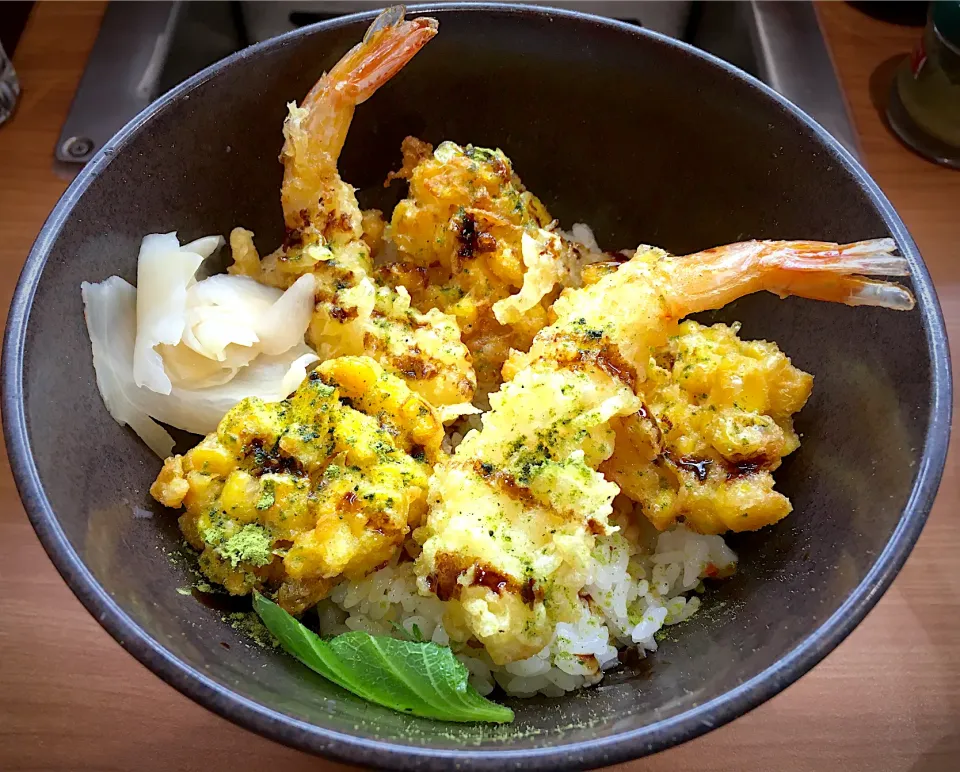 海老もろこし天丼 抹茶ふりかけ|すくらんぶるえっぐさん