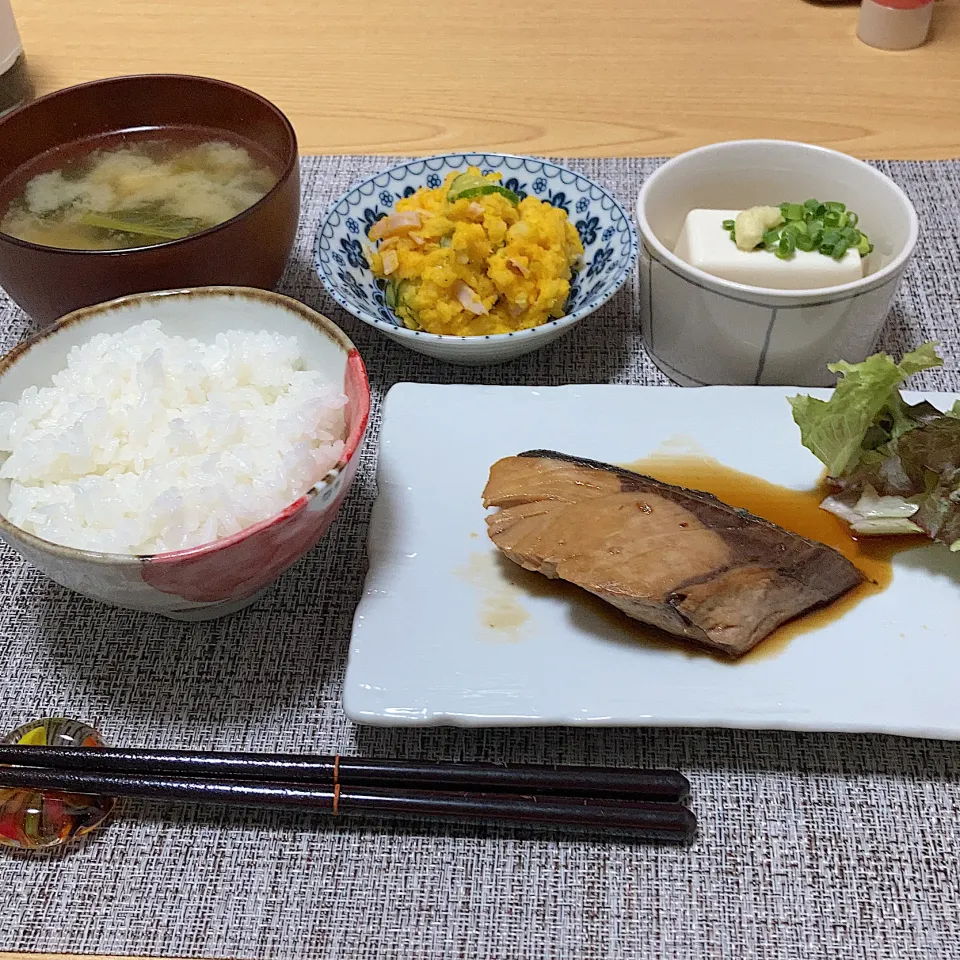 Snapdishの料理写真:夕食|ツインうさぎさん