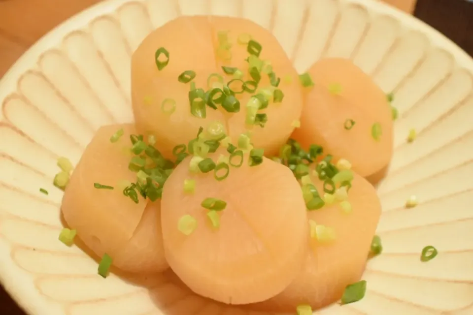 Snapdishの料理写真:かきの極みで大根煮|うにんぱすさん