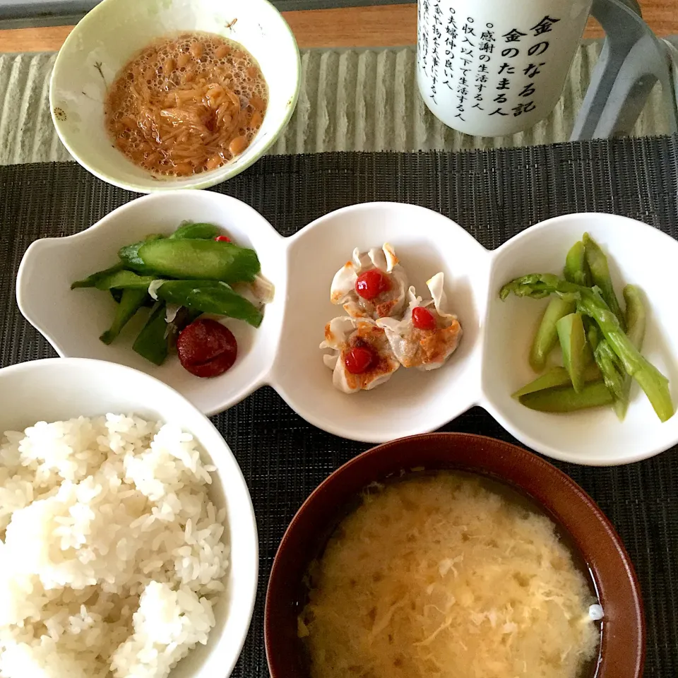 Snapdishの料理写真:2020年10月7日男前美容師の手作り朝ごはん　納豆ご飯∠( `°∀°)／|Booパパさん