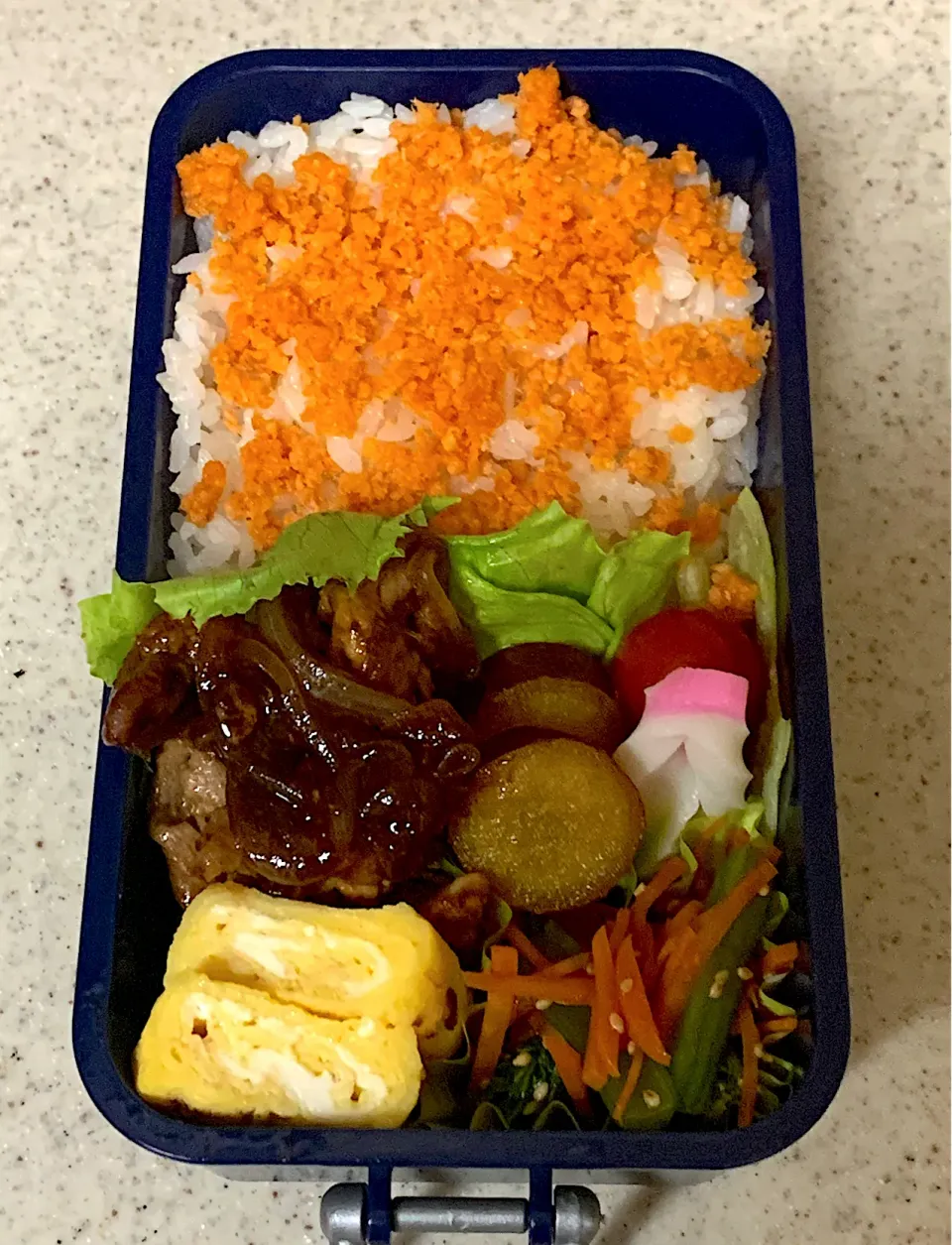 Snapdishの料理写真:豚肉の生姜焼き弁当|besさん