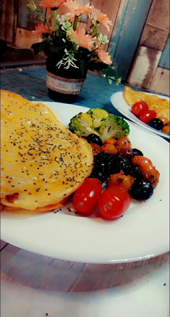 Snapdishの料理写真:Omlet au sauce pizza|Benwa Knizaさん