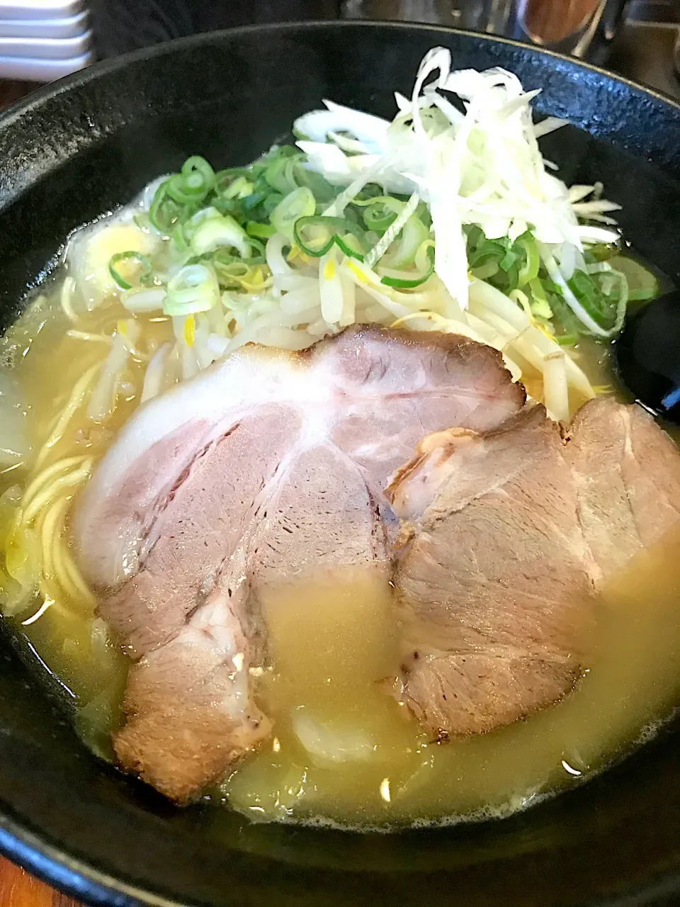 Snapdishの料理写真:ラーメン　塩|saturnさん