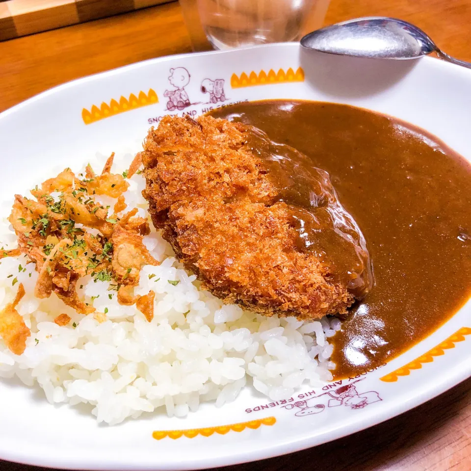 Snapdishの料理写真:【メンチカツカレー♪】|ristorante_sallyさん