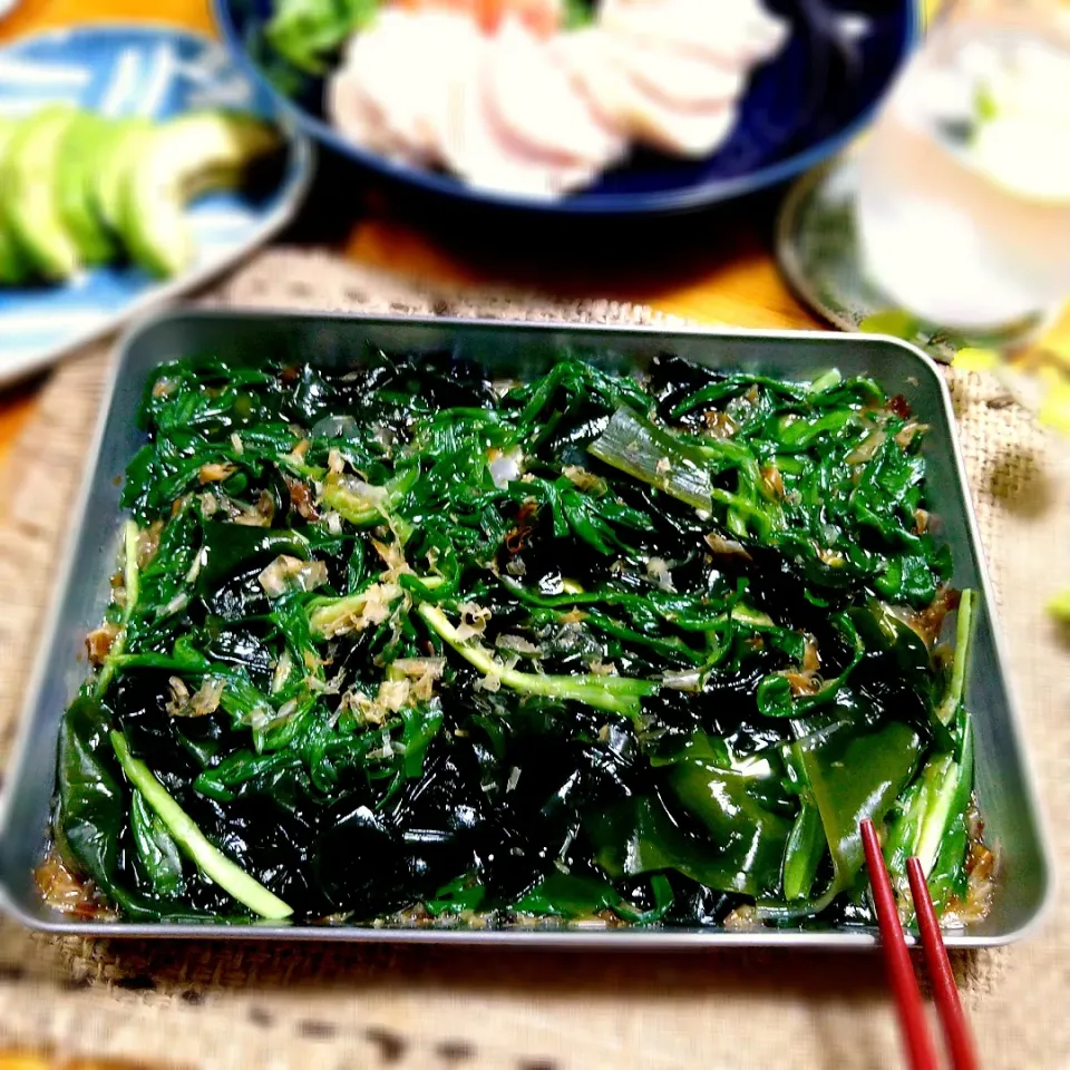 ニラとワカメのおひたし🌿|とまと🍅さん