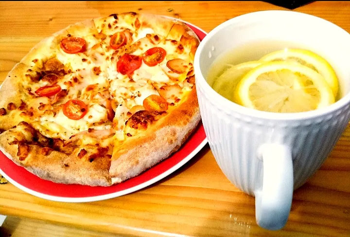 Pizza. & Lemon drink|Harlina  (Malaysia)さん