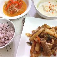 豚肉とインゲンの粒マスタード炒め＆パプリカとツナのトマト煮＆豆乳と豆腐の中華風スープ|kanaさん