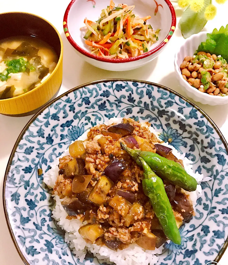 《マーボー秋なす丼🍆》|ちゃべさん