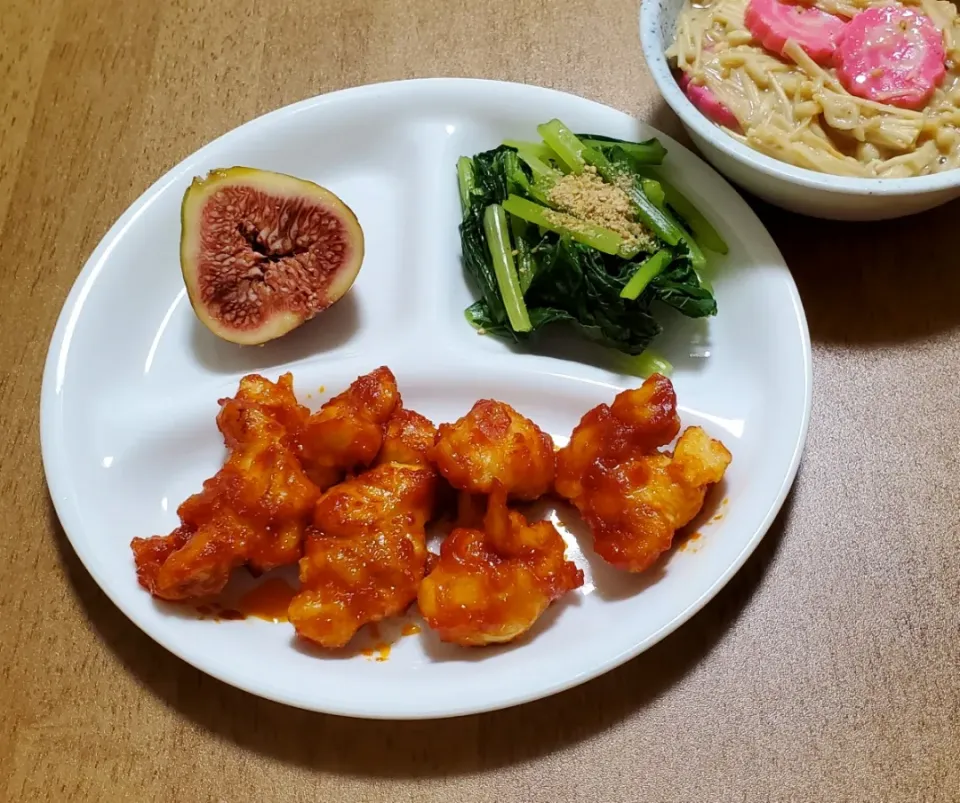 鶏肩小肉のガーリックケチャップ炒め
小松菜のお浸しごま和え
無花果
えのき茸となるとのだしごま酢みそ炒め|ナナさん