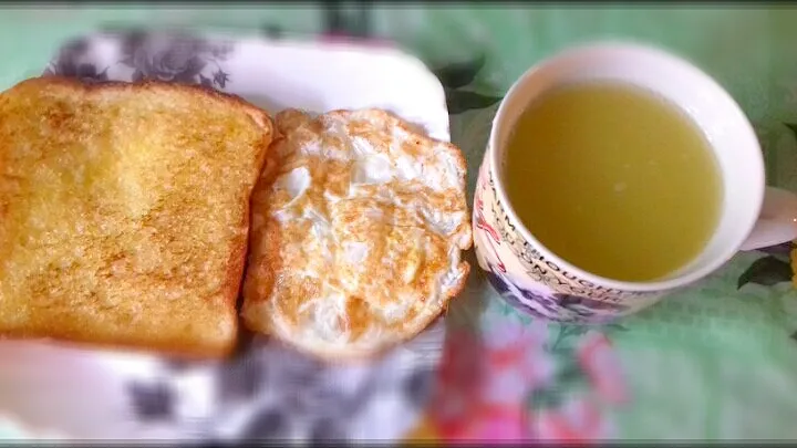 Simple Breakfast,mug of health"Mousambi juice"|Binita Thapaさん