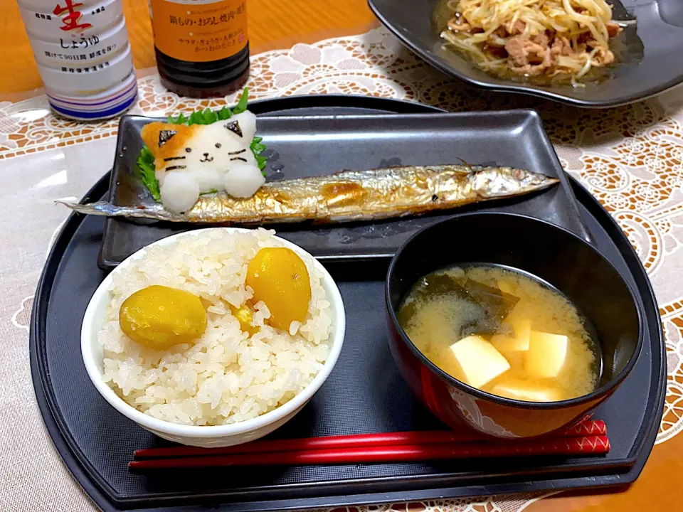 秋ご飯🍁栗ご飯とさんまと大根おろしアート猫⭐️|makoさん