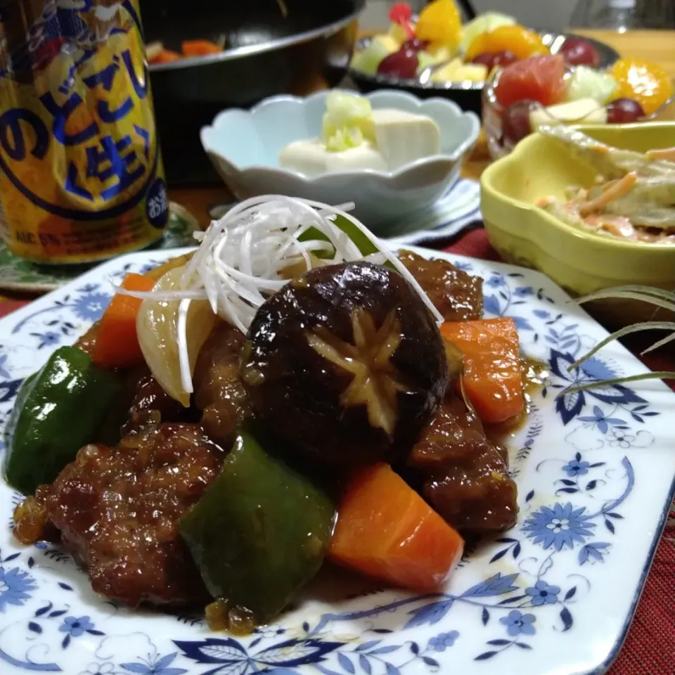 Snapdishの料理写真:ご飯がすすむ〜黒酢の酢豚🐷|とまと🍅さん