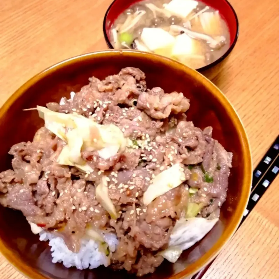 プルコギ丼 きのこ味噌汁|いちみさん