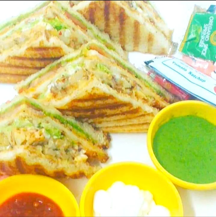 Vegetable Club sandwich|Kalpesh Dewasiさん