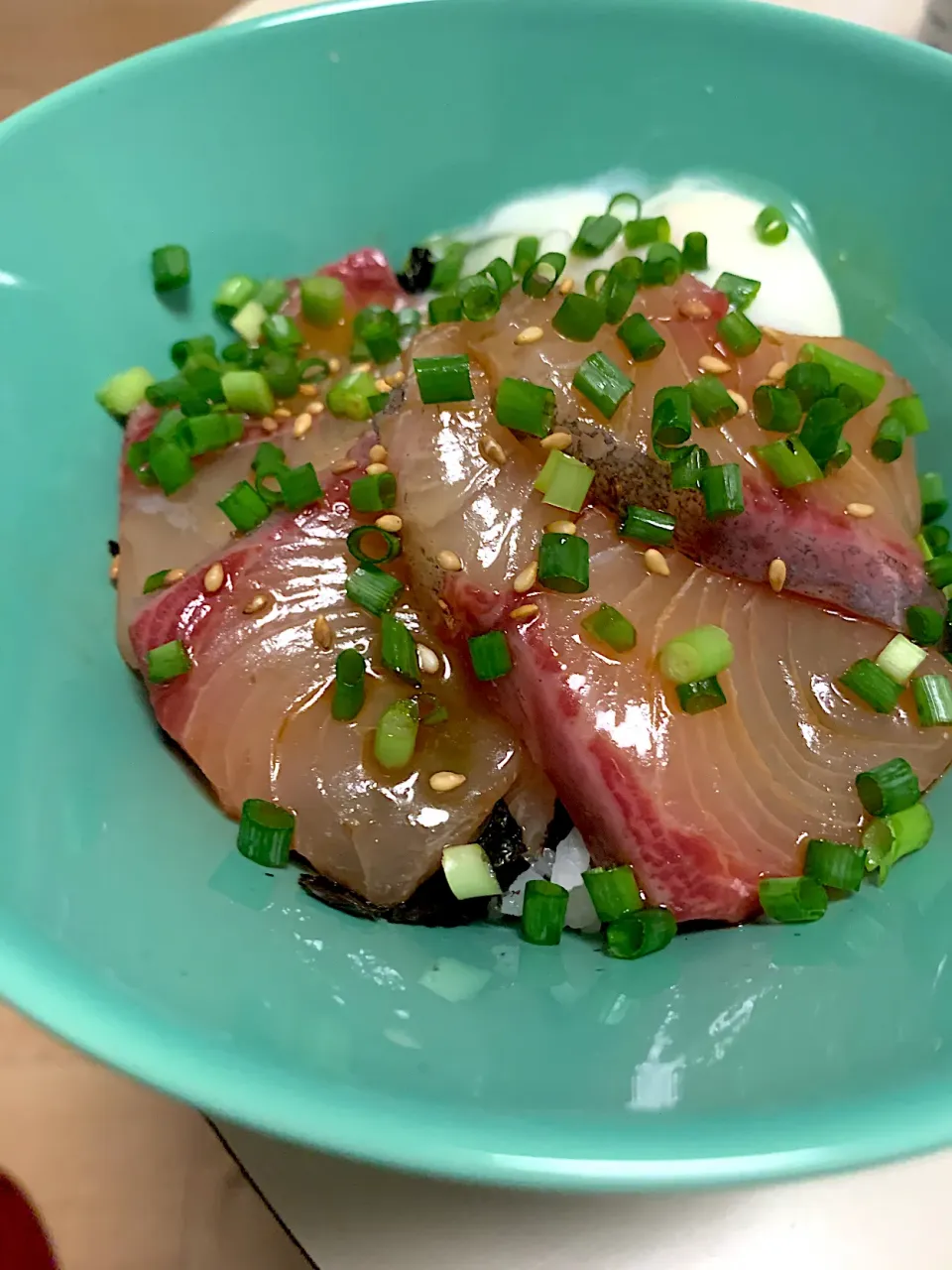 かんぱちローズの漬け丼🐟|Tommyさん