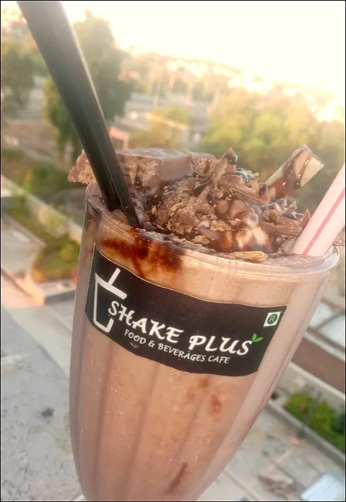 Kit Kat  milkshake|Kalpesh Dewasiさん